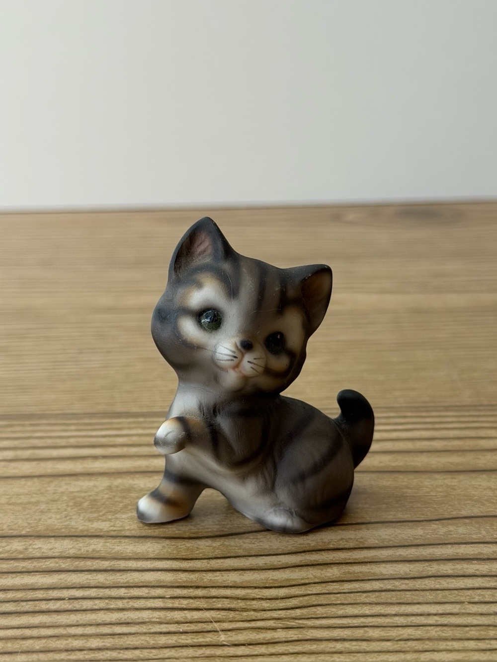Vintage Miniature Porcelain Grey Tabby Cat Figurine Made In Japan